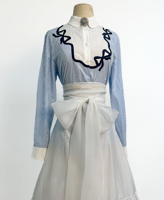 00s Cotton Pinstriped Button Up with Bows / Bust 36