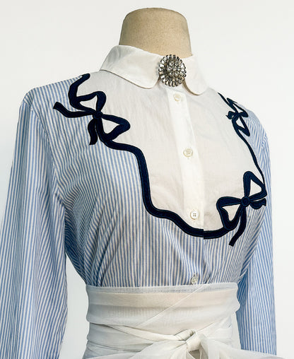 00s Cotton Pinstriped Button Up with Bows / Bust 36