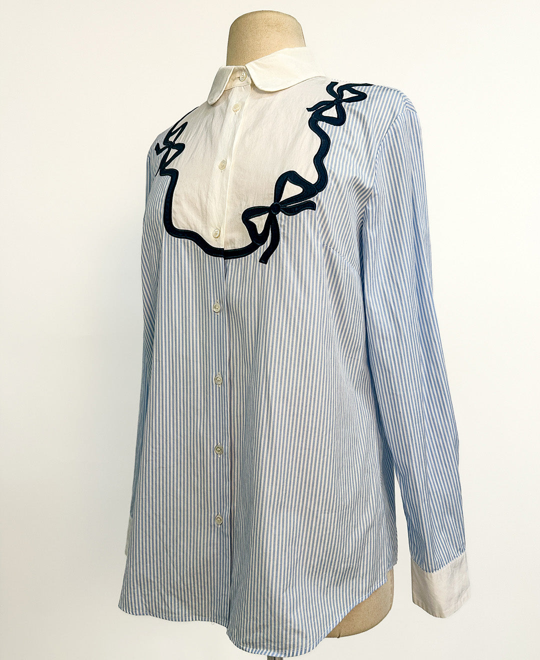 00s Cotton Pinstriped Button Up with Bows / Bust 36