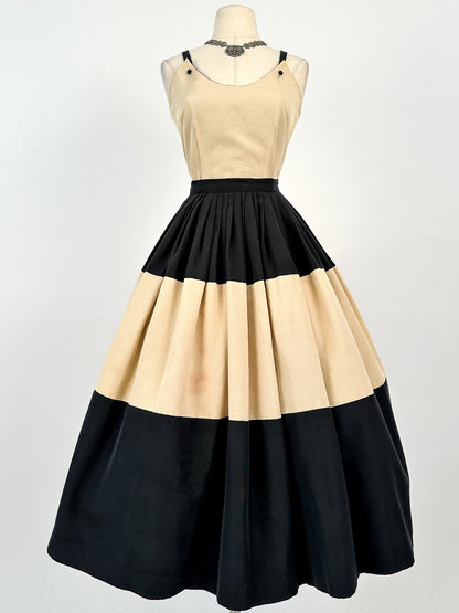 1950s Matching Two-Piece Top and Circle Skirt / Waist 26