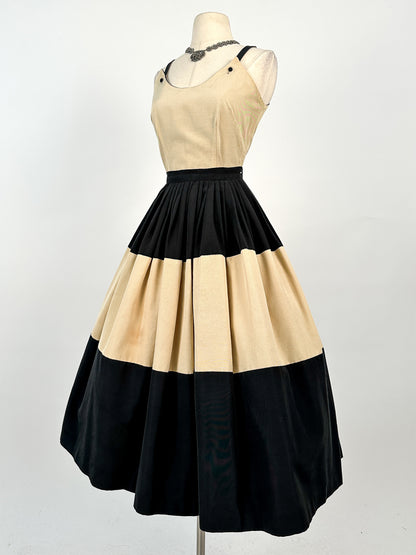 1950s Matching Two-Piece Top and Circle Skirt / Waist 26
