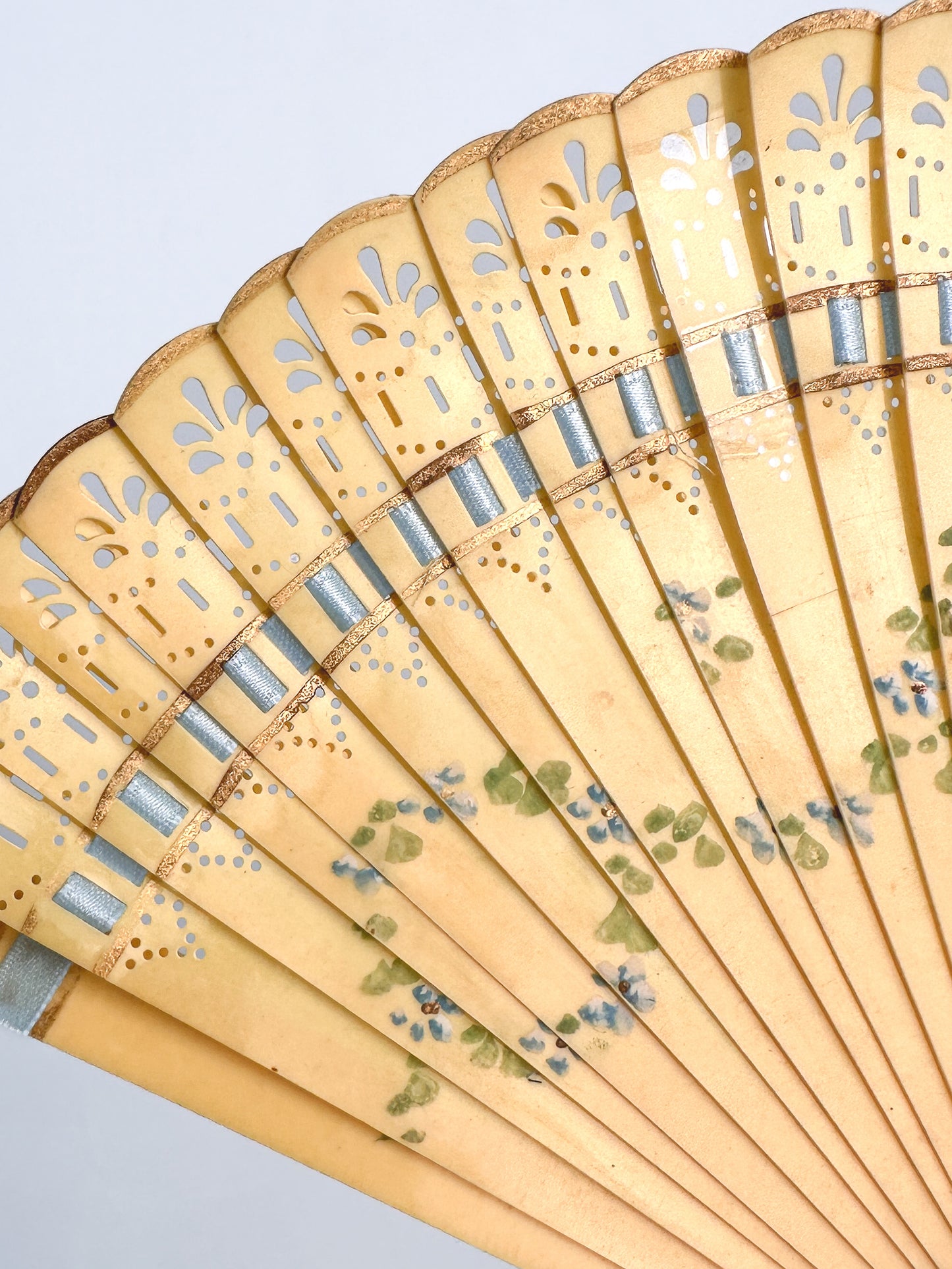 Late 1800s Antique Celluloid Hand Fan