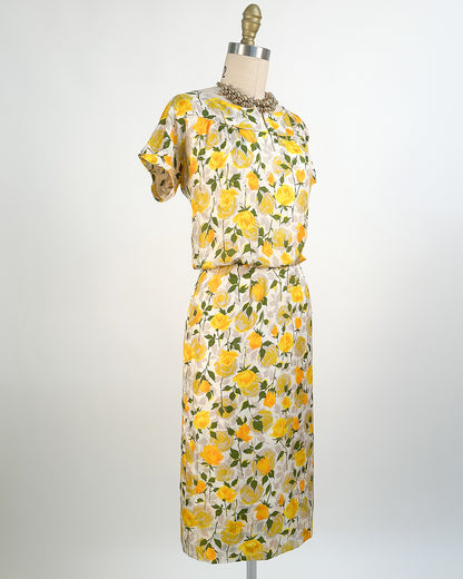 1950s Yellow Rose Wiggle Dress / Waist 28