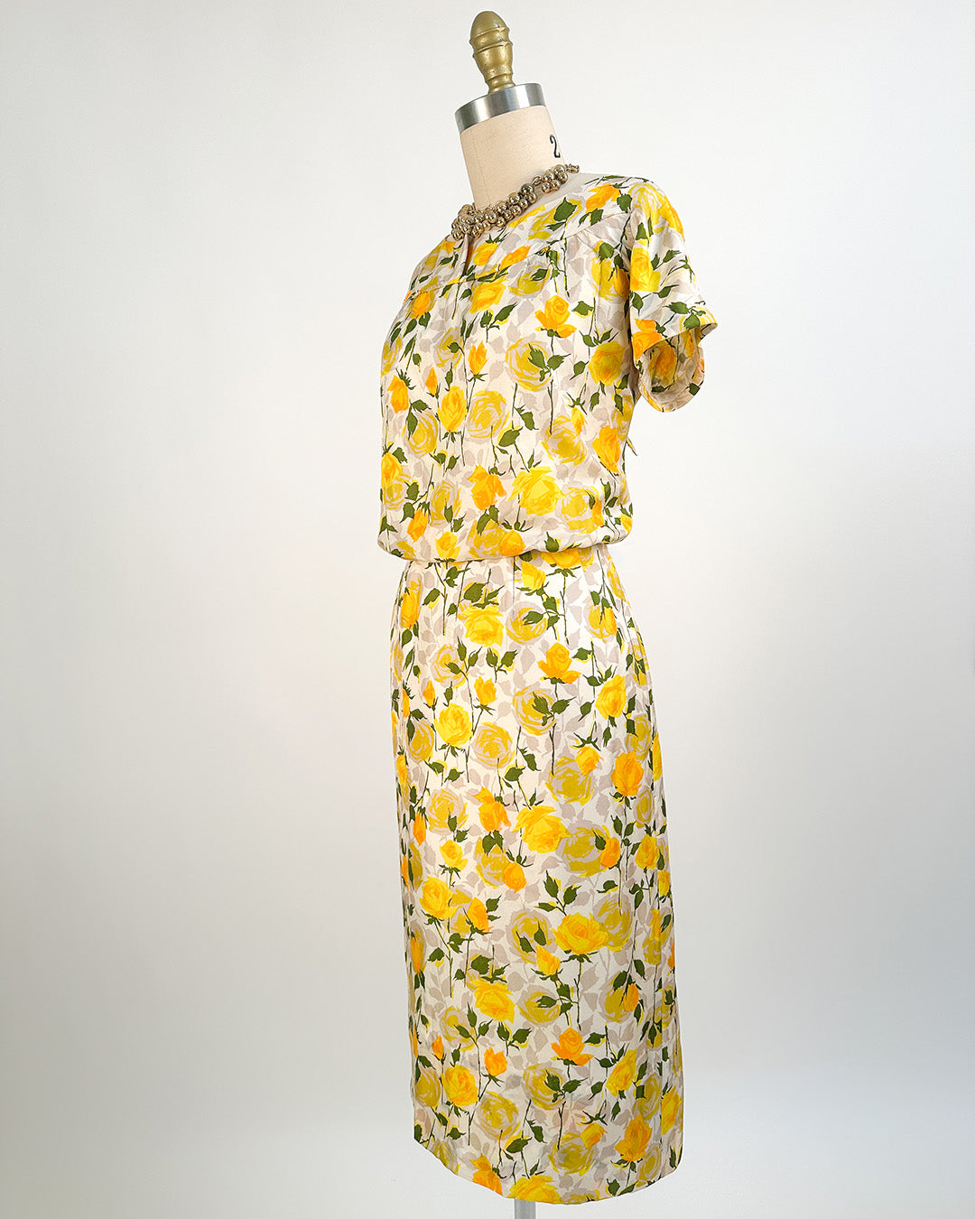 1950s Yellow Rose Wiggle Dress / Waist 28