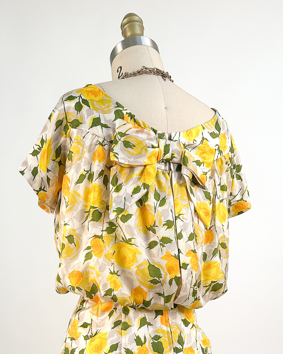 1950s Yellow Rose Wiggle Dress / Waist 28