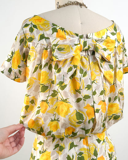 1950s Yellow Rose Wiggle Dress / Waist 28