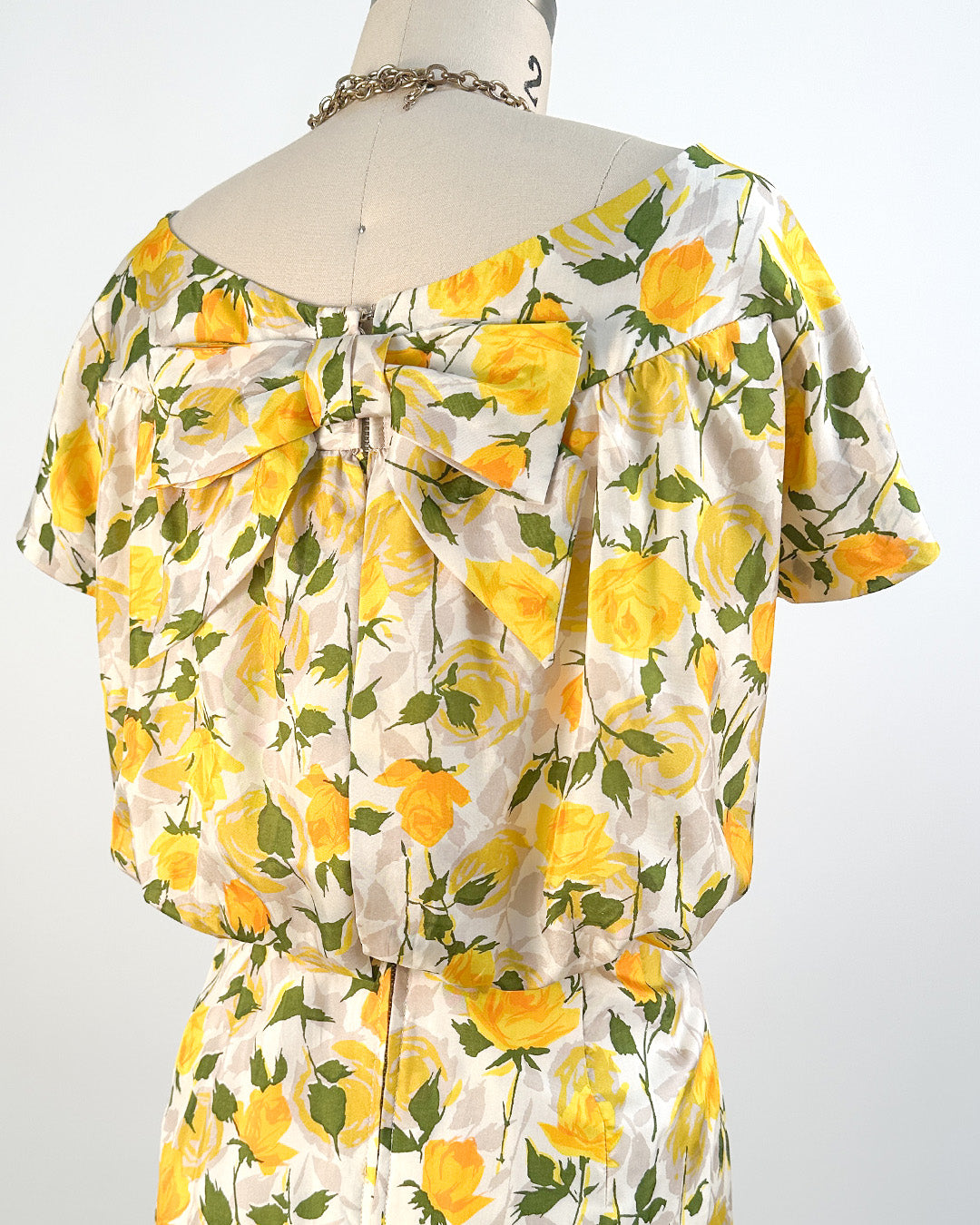 1950s Yellow Rose Wiggle Dress / Waist 28