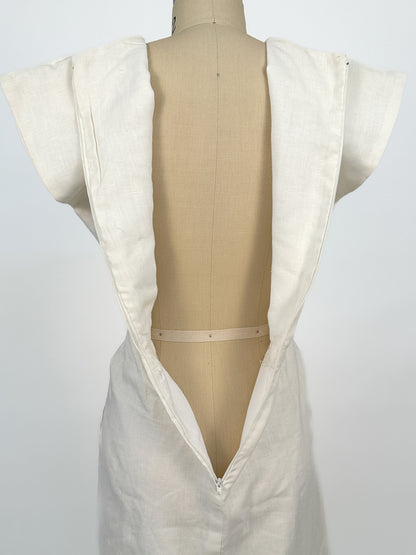 1970-80s Smart White Linen Sport Dress with Green Floral Appliqués / Waist 26