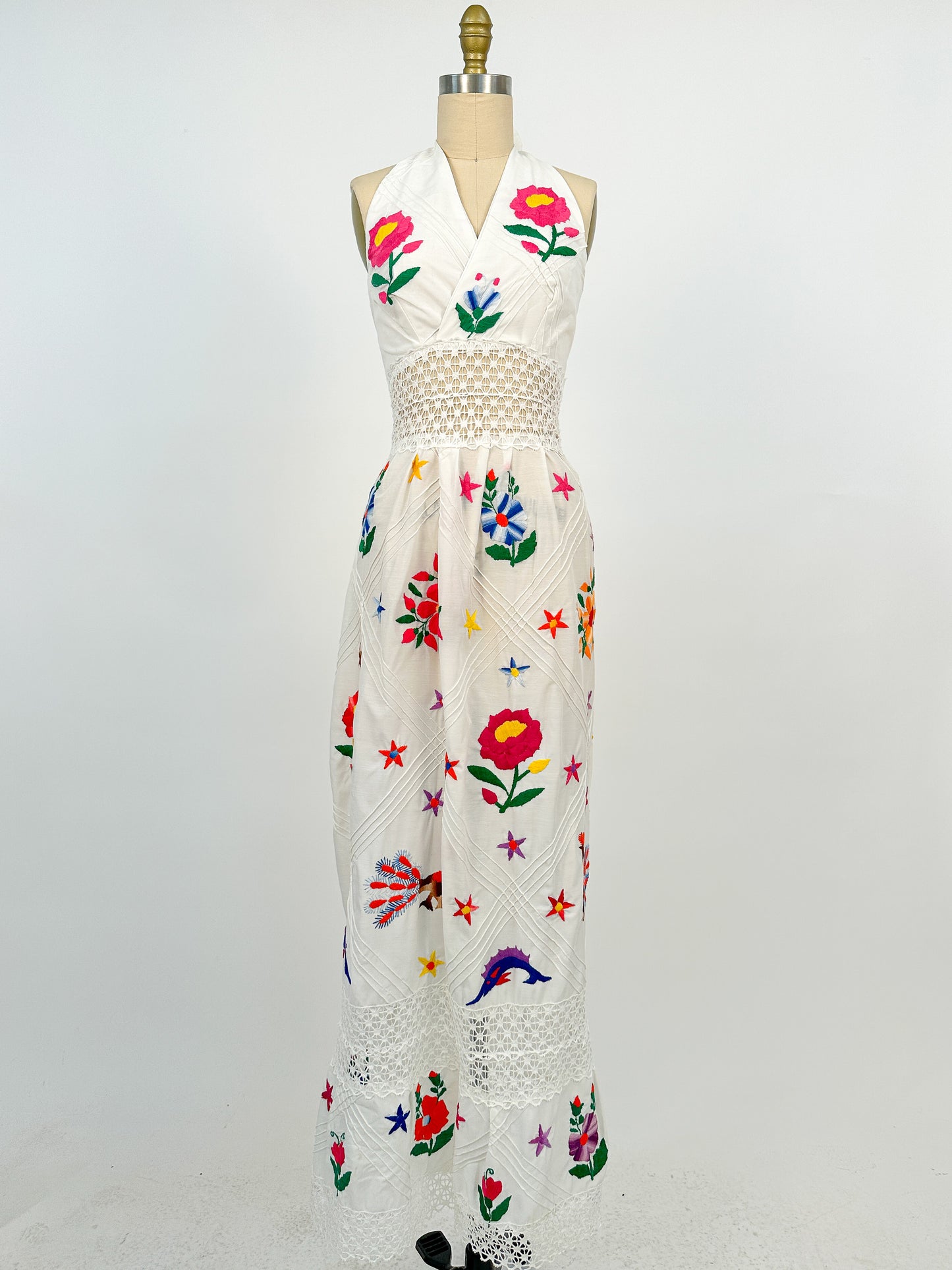 1970s Embroidered Cotton Mexican Halter Dress / Waist 30