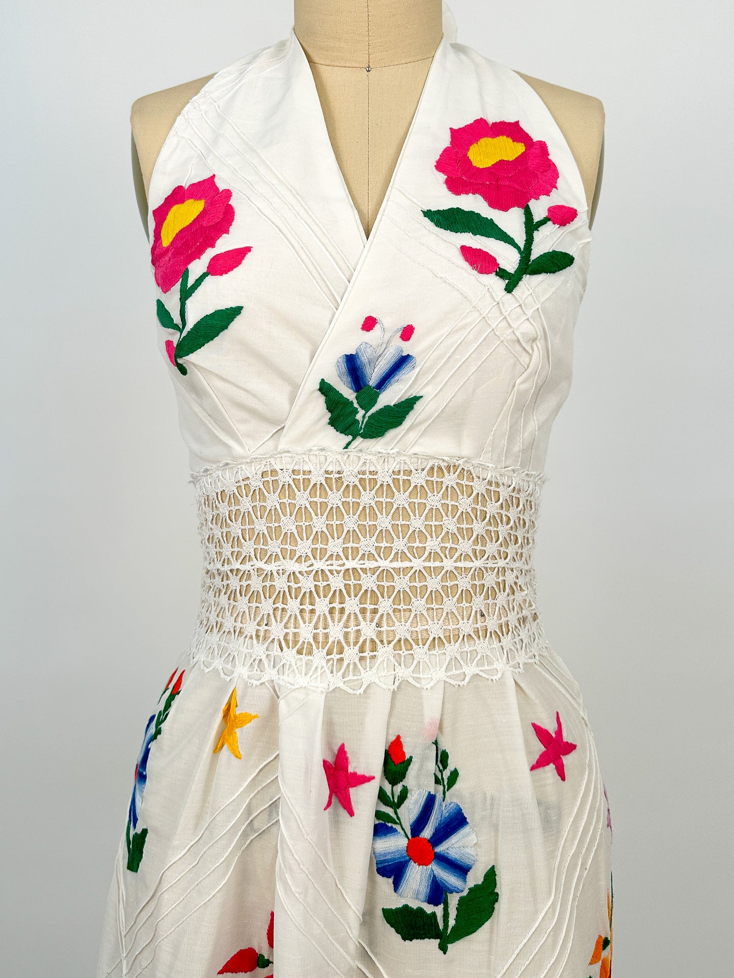 1970s Embroidered Cotton Mexican Halter Dress / Waist 30