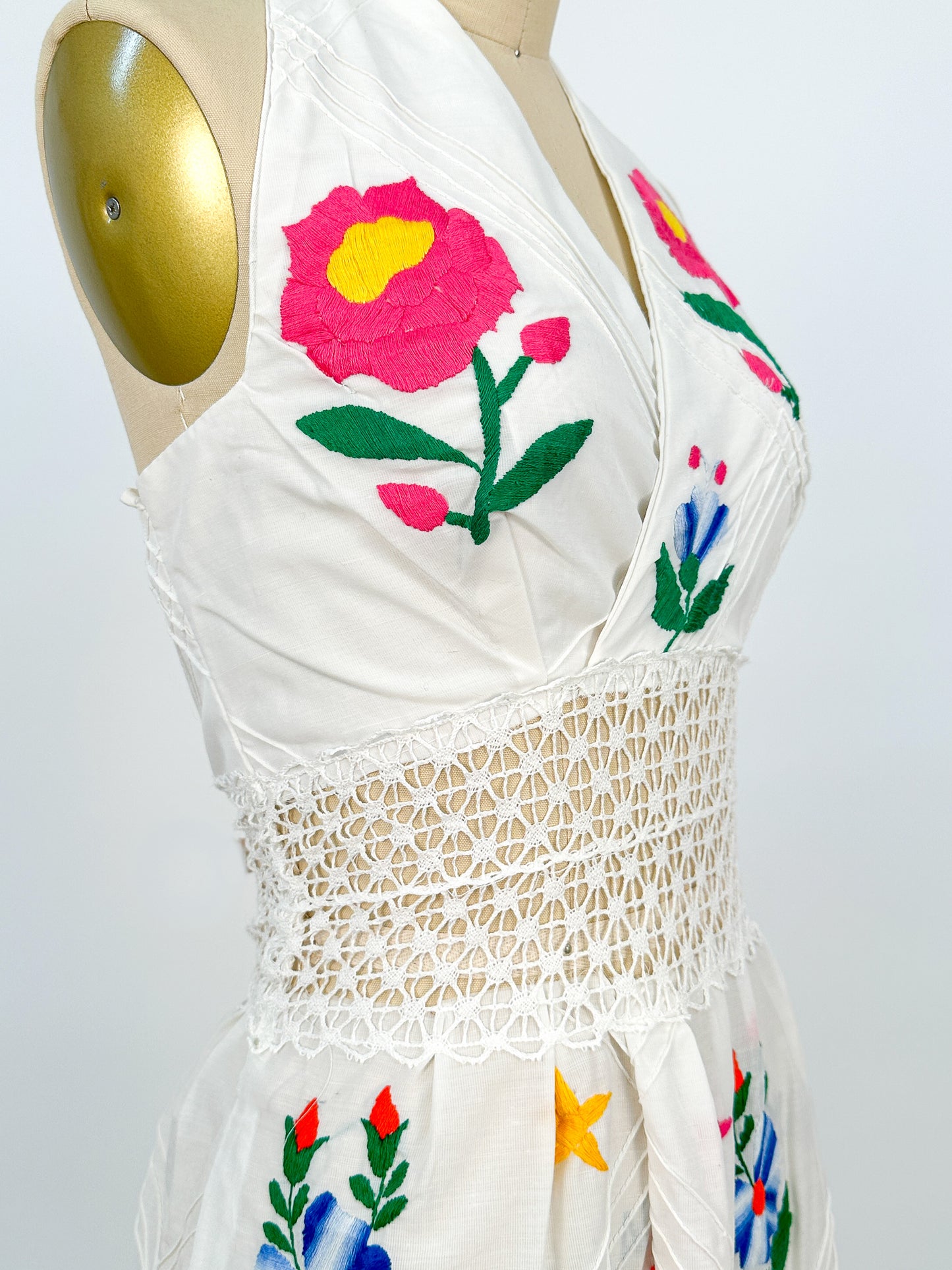1970s Embroidered Cotton Mexican Halter Dress / Waist 30