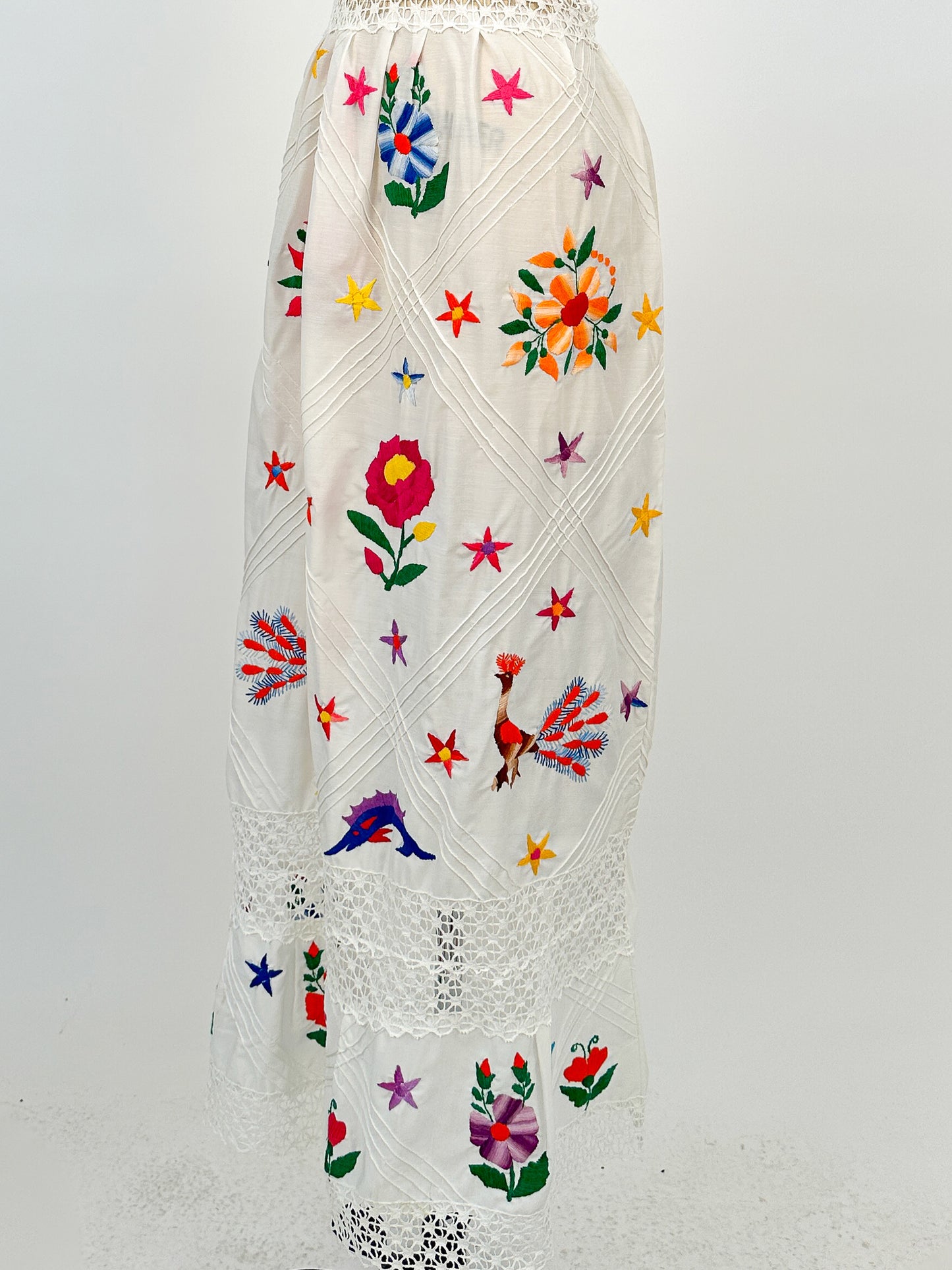 1970s Embroidered Cotton Mexican Halter Dress / Waist 30