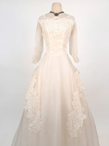 1950s Organza and Lace Wedding Gown with Rosettes / Waist 26