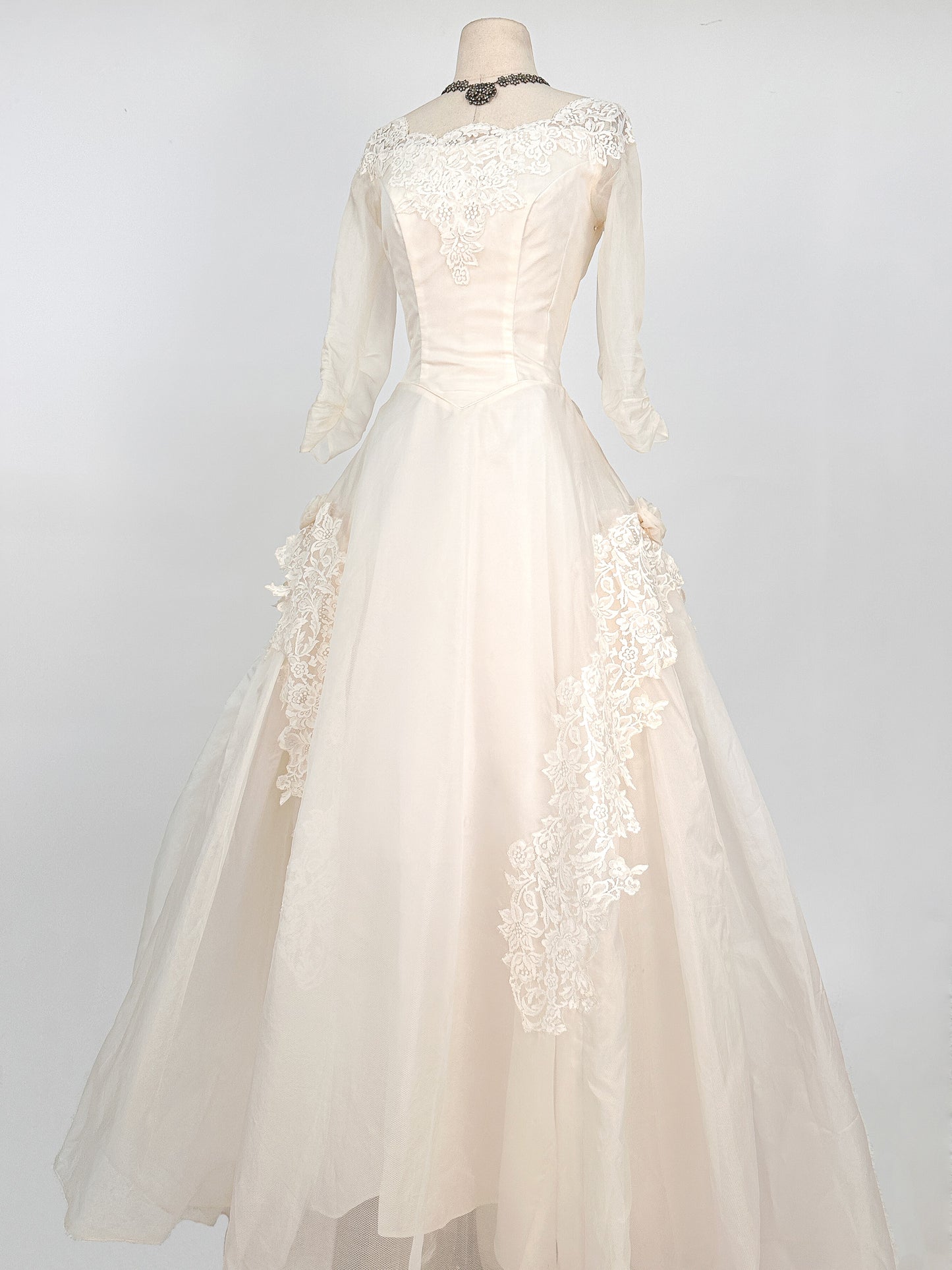 1950s Organza and Lace Wedding Gown with Rosettes / Waist 26