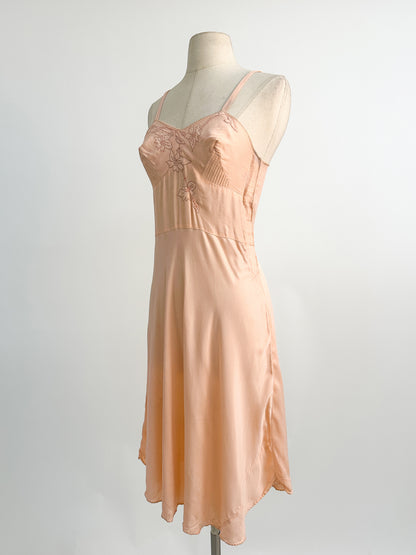 1930-40s Slip with Floral Appliqué / Small
