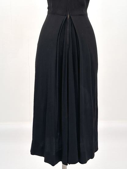 1940s Silky Crepe Rayon with Scalloped Collar and Pleated Skirt / Waist 28