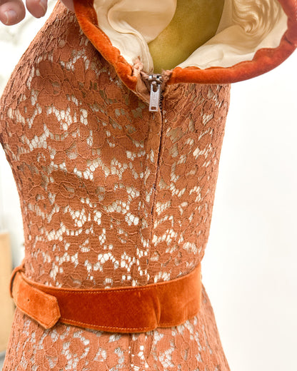 1950s 'The Central Park Glow' Lace Dress