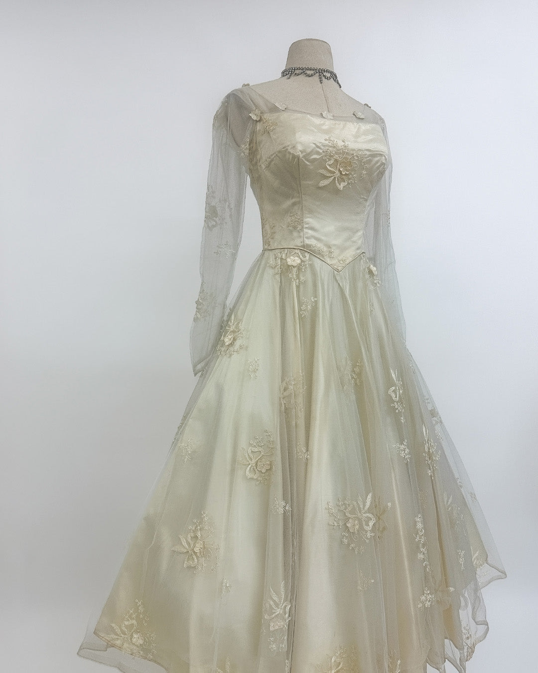 1950s 'The Bow Bridge Bouquet' Wedding Dress