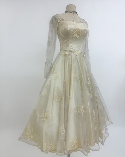 1950s 'The Bow Bridge Bouquet' Wedding Dress