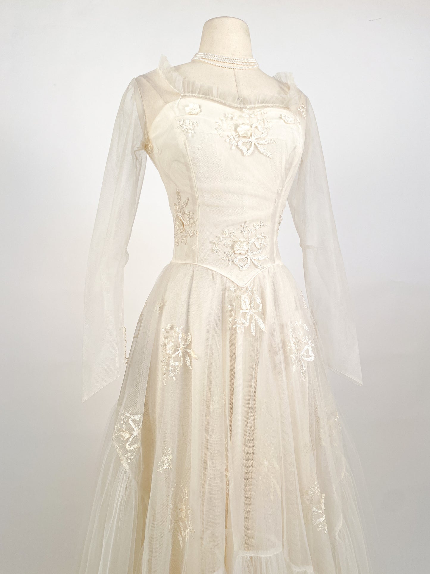 Dreamy 1950s Tulle Wedding Gown with Embroidered Bows and Flowers / Waist 26