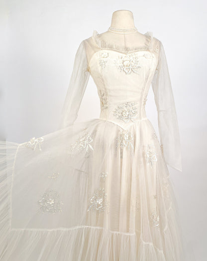 Dreamy 1950s Tulle Wedding Gown with Embroidered Bows and Flowers / Waist 26