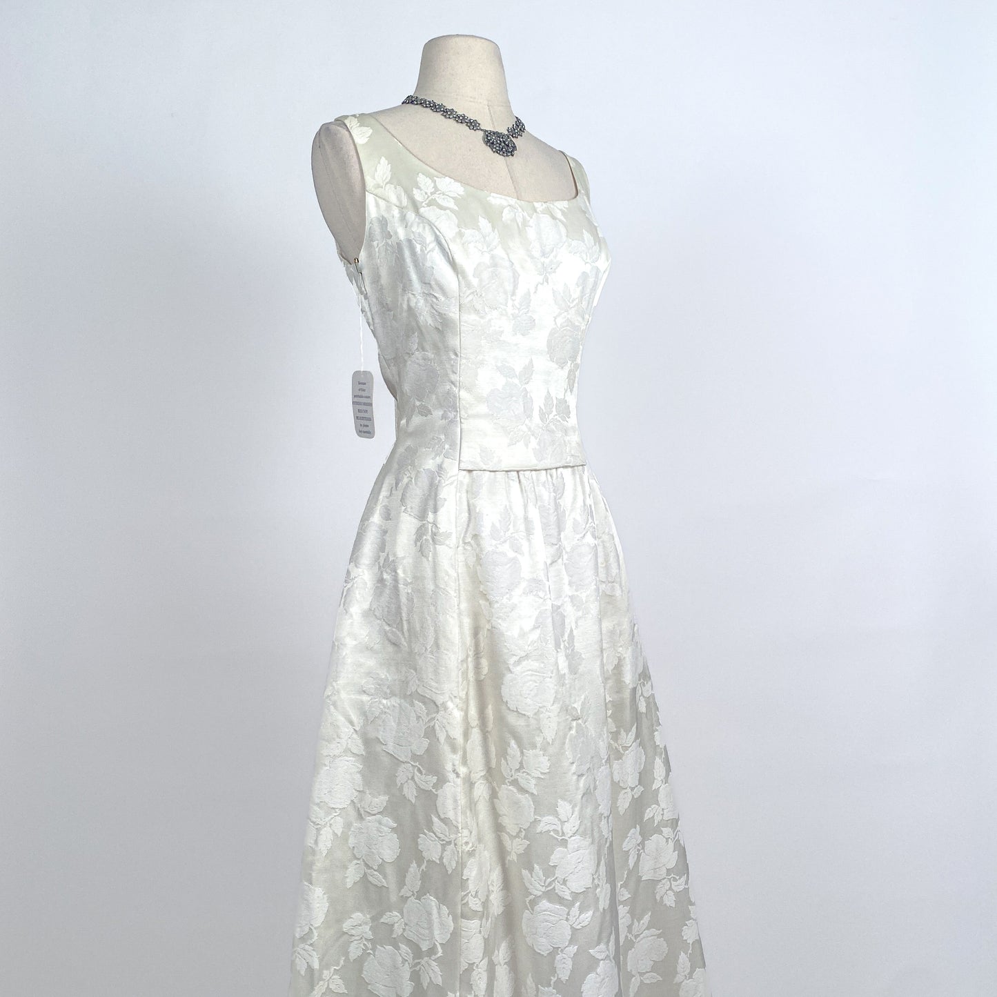 1960s Lovely White Damask Wedding Dress with Roses and Bow / Waist
