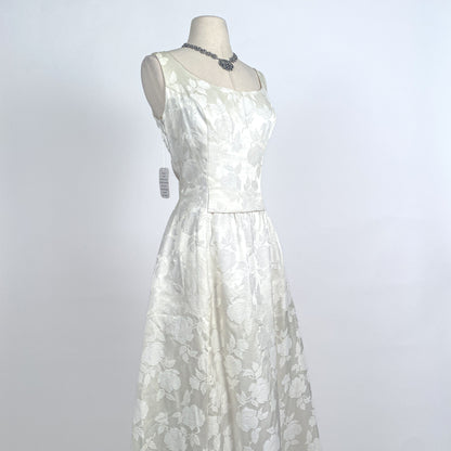 1960s Lovely White Damask Wedding Dress with Roses and Bow / Waist
