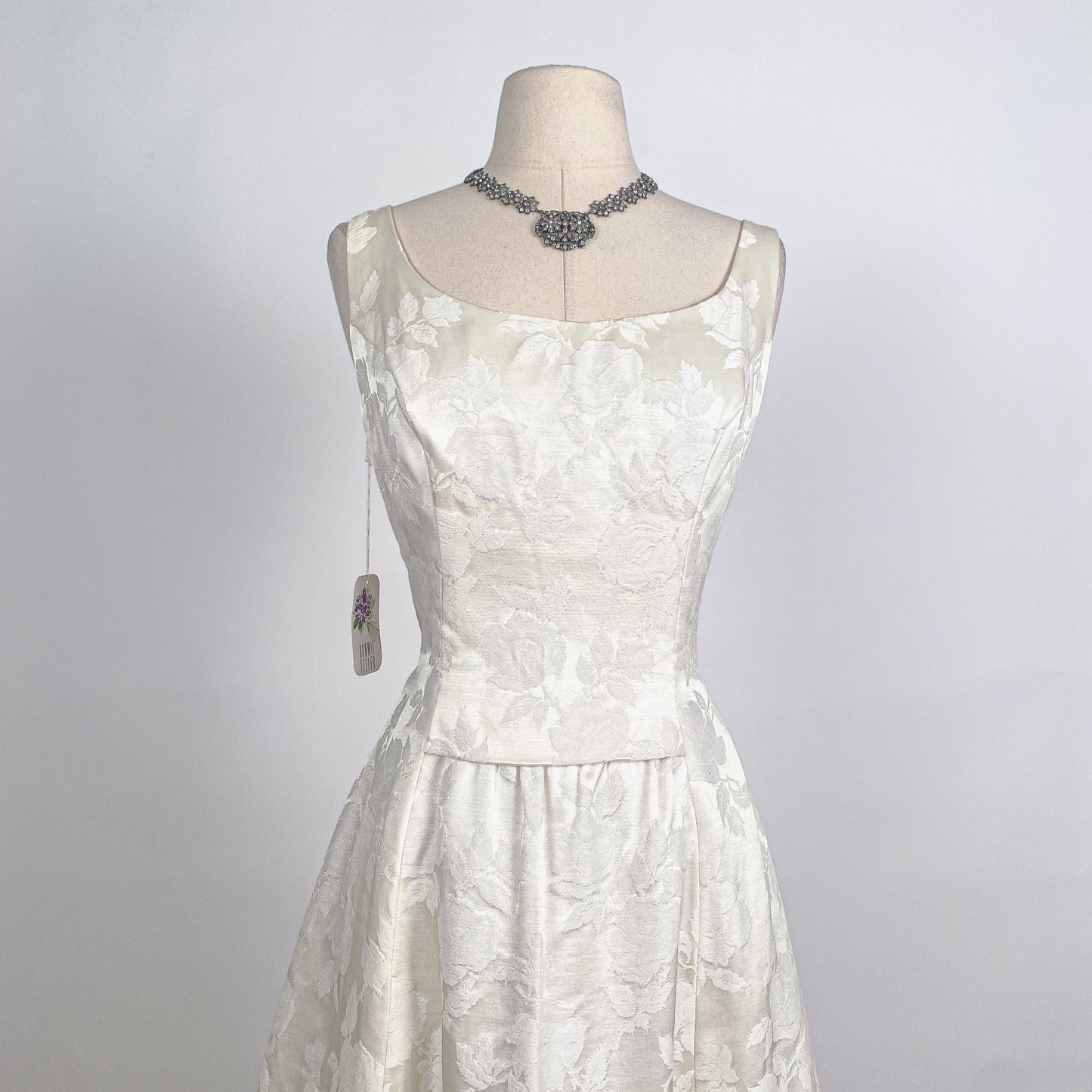 1960s Lovely White Damask Wedding Dress with Roses and Bow / Waist
