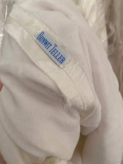 1960s Lovely White Damask Wedding Dress with Roses and Bow / Waist