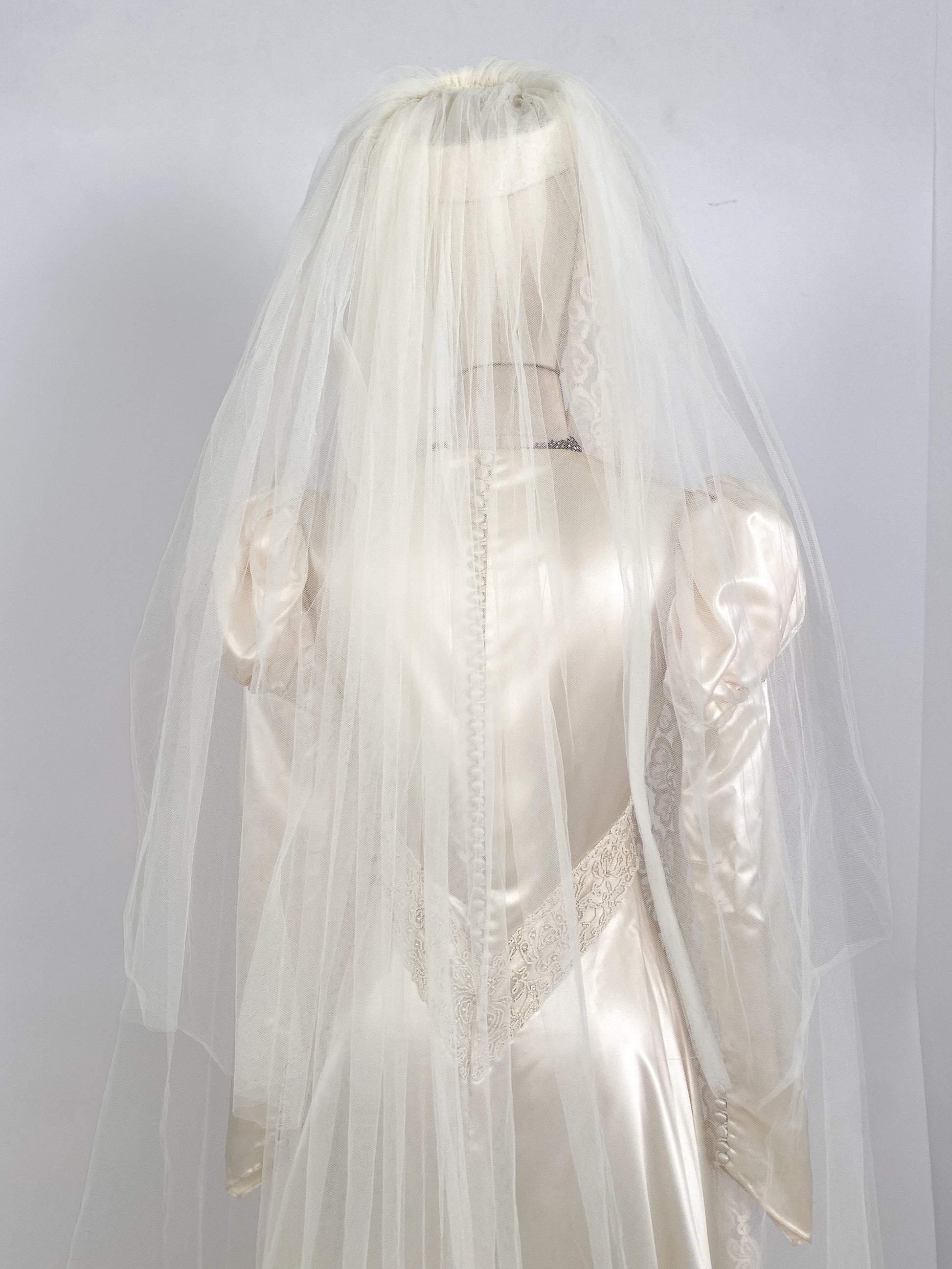 Glamorous 1930-40s Ivory Satin Wedding Gown with Veil / Waist 28 BrooklynGrrrlVintage Glamorous 1930-40s Ivory Satin Wedding Gown with Veil / Waist 28 BrooklynGrrrlVintage