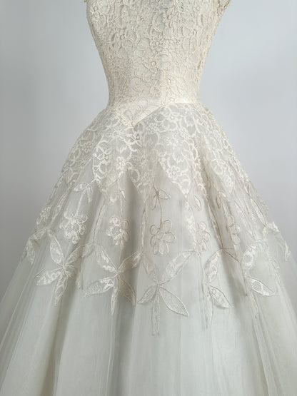 Darling 1950s Lace and Tulle Tea Length Wedding Gown / Waist 24