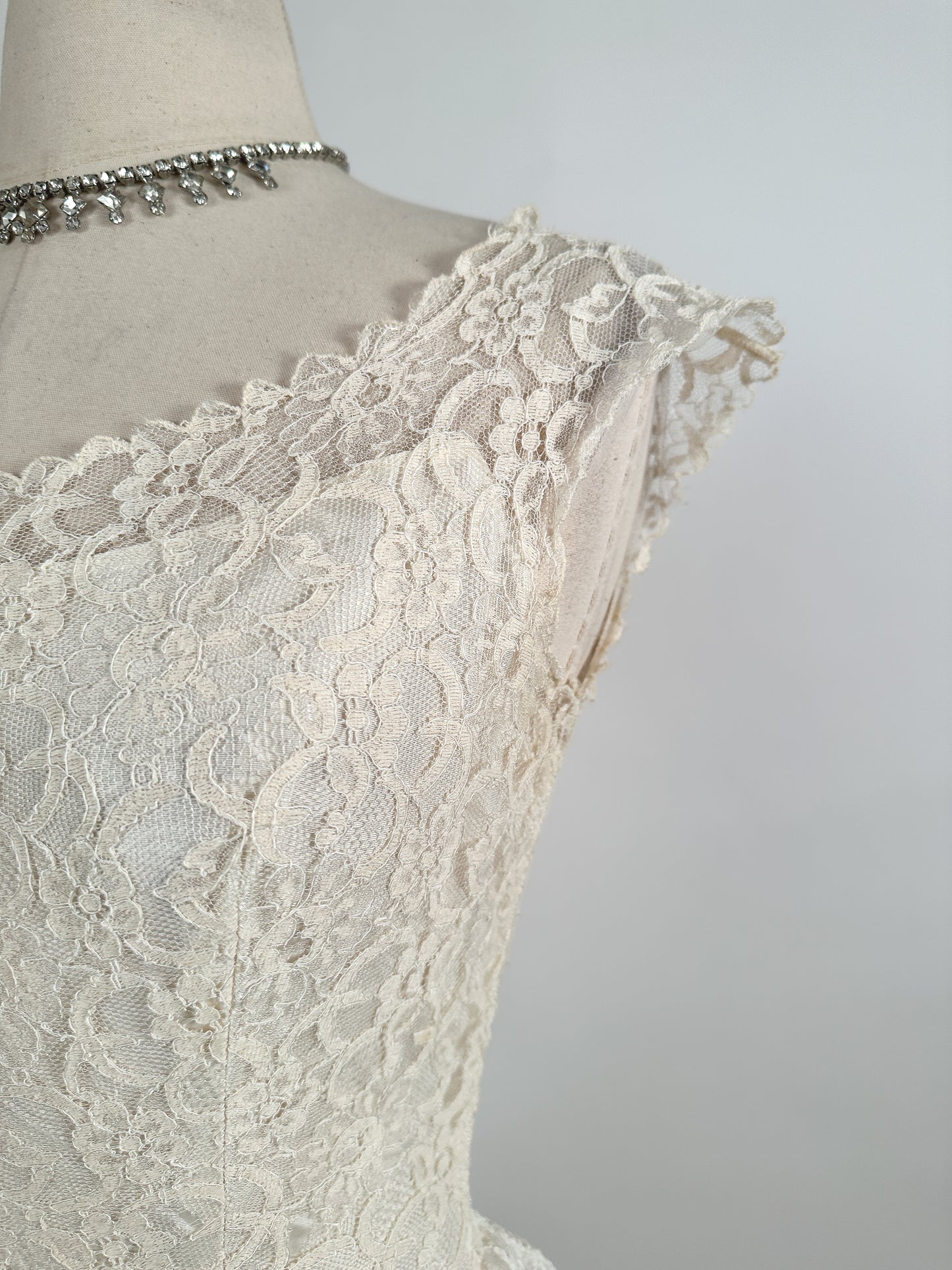 Darling 1950s Lace and Tulle Tea Length Wedding Gown / Waist 24