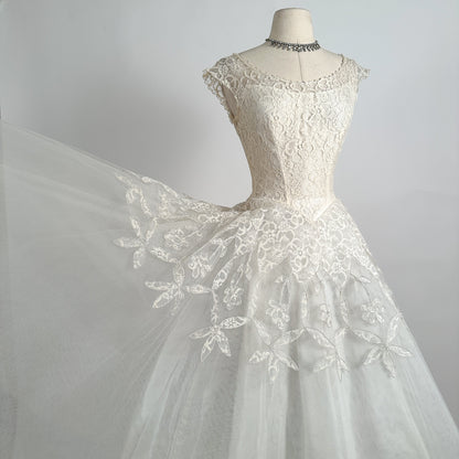 Darling 1950s Lace and Tulle Tea Length Wedding Gown / Waist 24