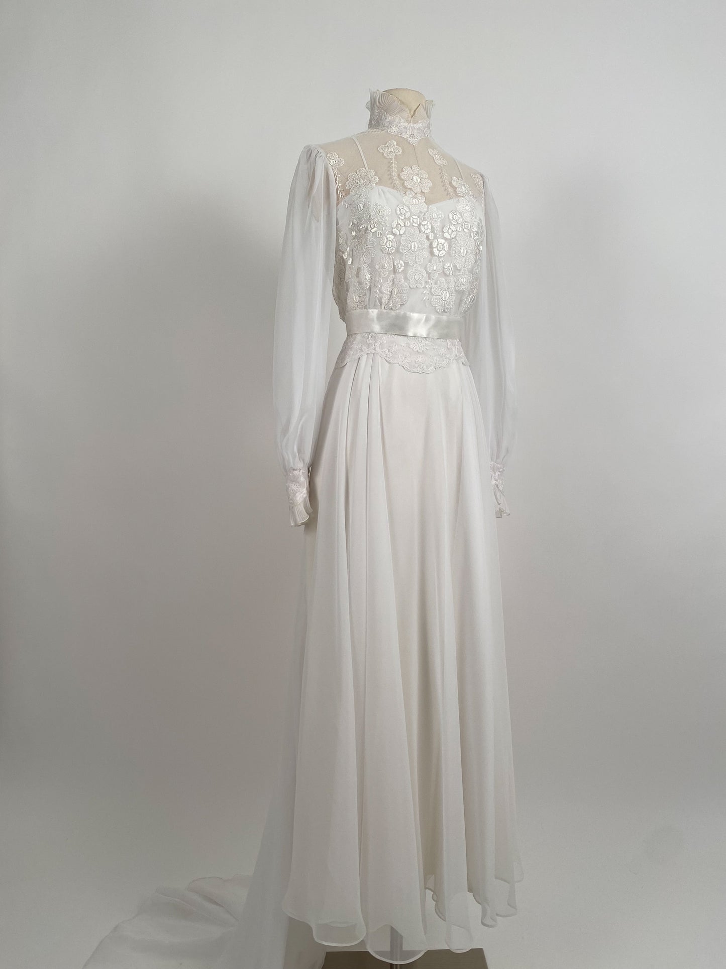 1970s Lace and Chiffon Wedding Dress / Waist 26