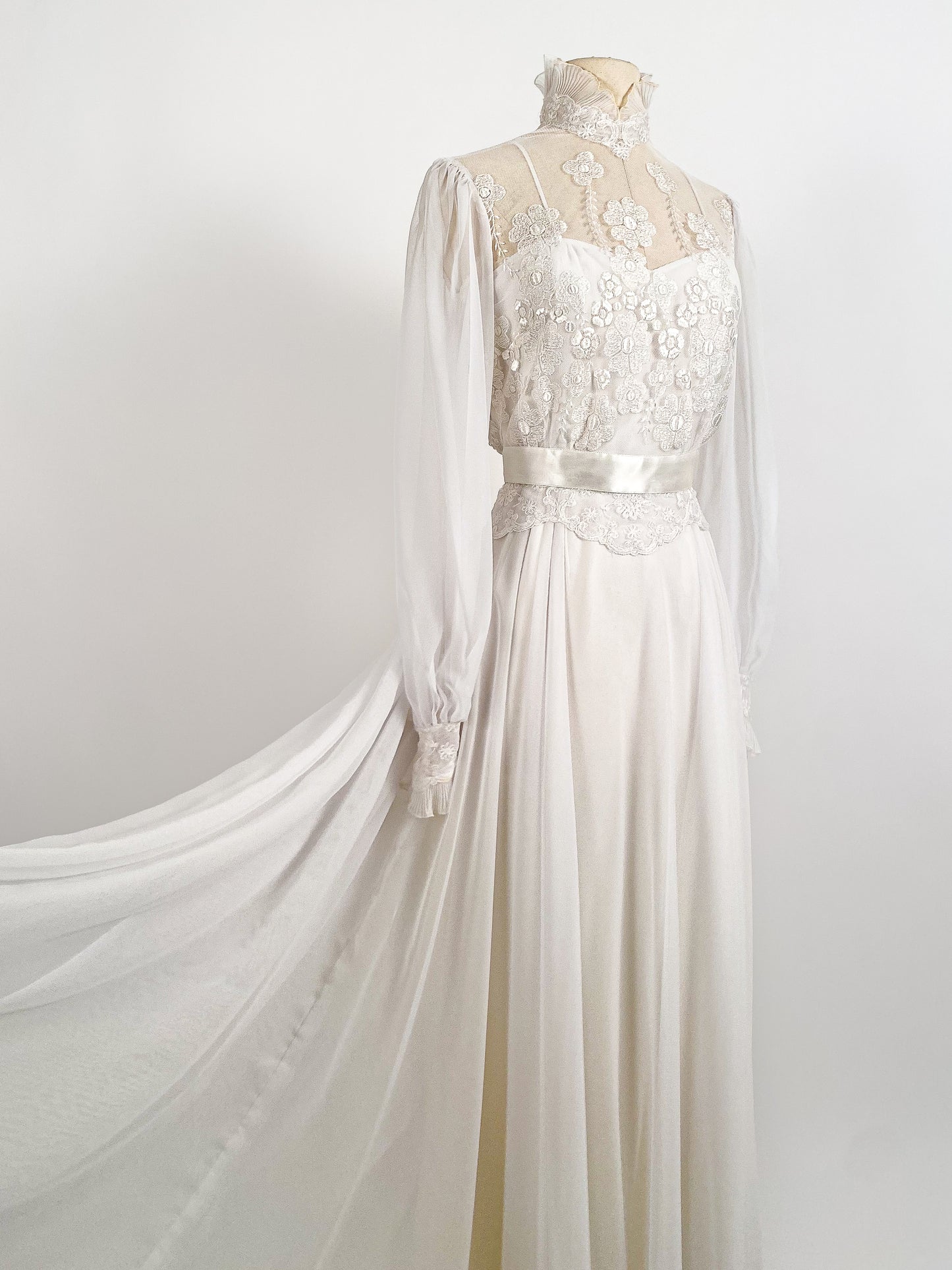 1970s Lace and Chiffon Wedding Dress / Waist 26