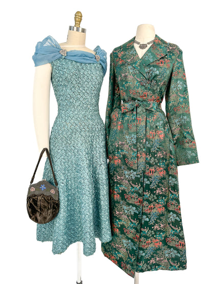 1950s – 60s Deep Green Chinese Silk Brocade Robe / Bust 36