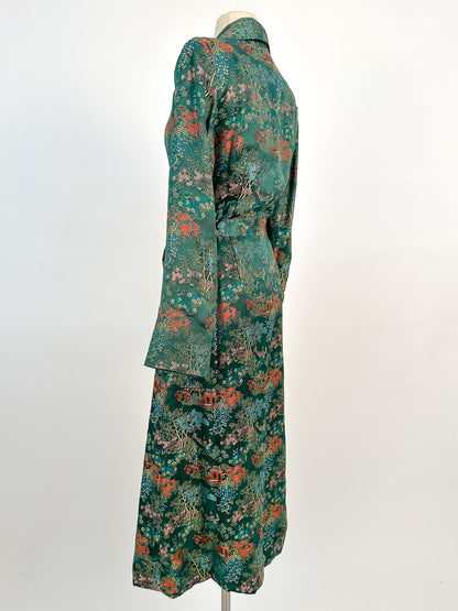 1950s – 60s Deep Green Chinese Silk Brocade Robe / Bust 36