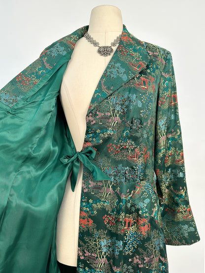 1950s – 60s Deep Green Chinese Silk Brocade Robe / Bust 36
