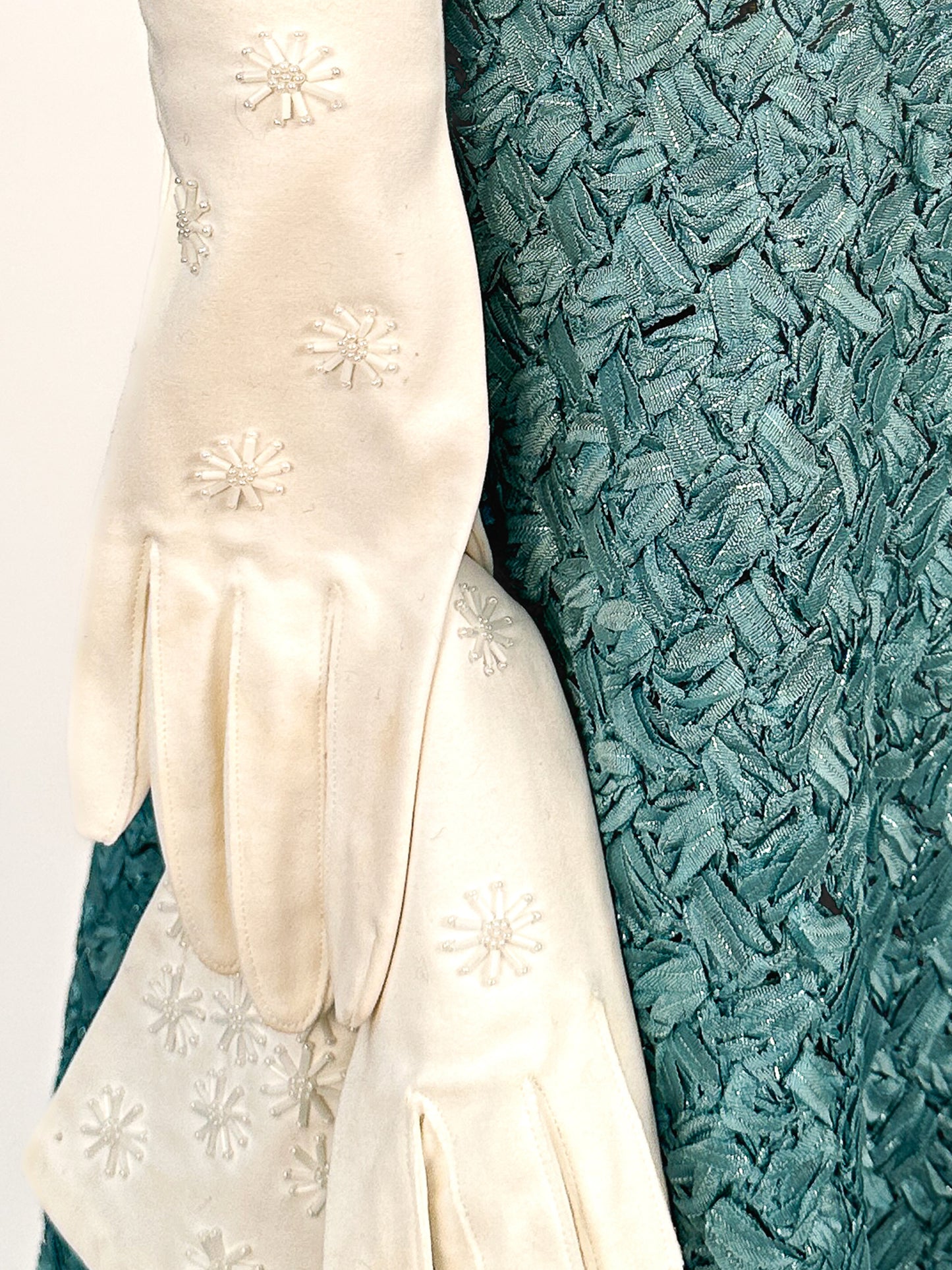 1950s – 60s White Cotton Three-Quarter Beaded Gloves