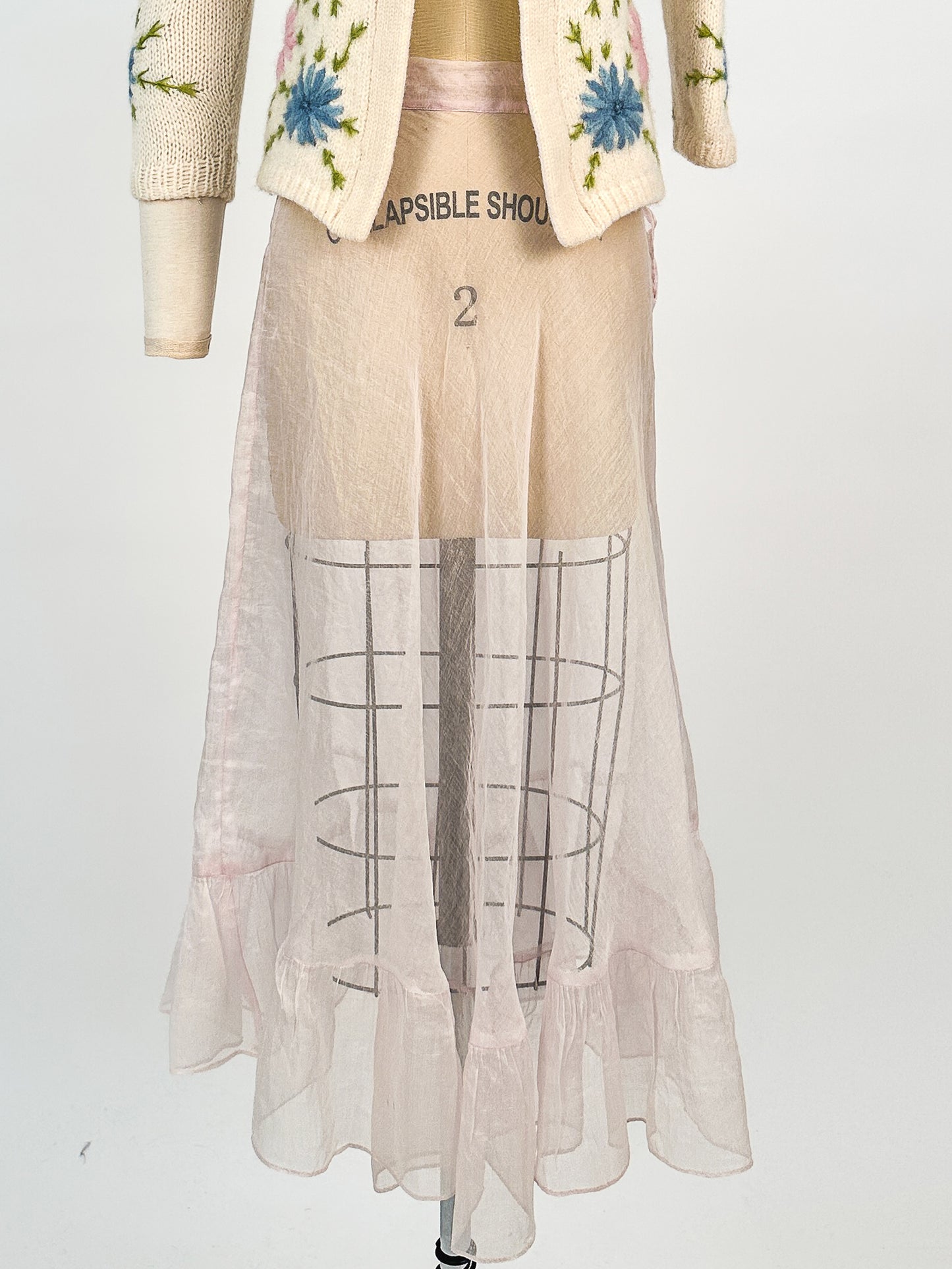 1930s Pale Pink Diaphanous Organza Skirt / Waist 24