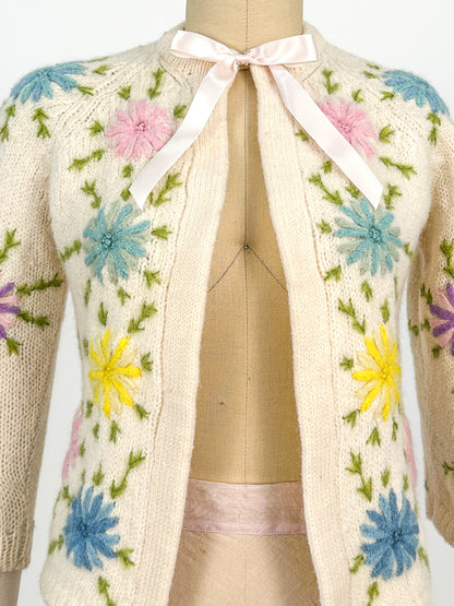 1950s White Wool Cardigan with Embroidered Flowers / Bust 32
