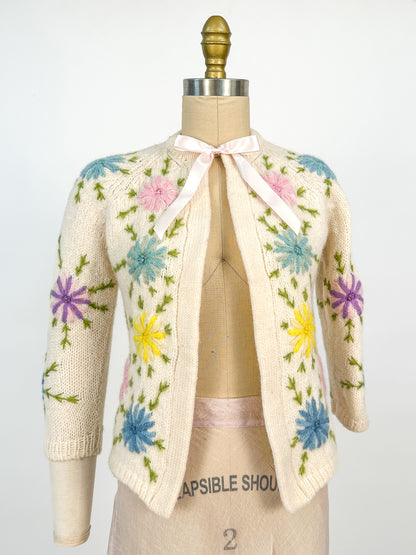 1950s White Wool Cardigan with Embroidered Flowers / Bust 32