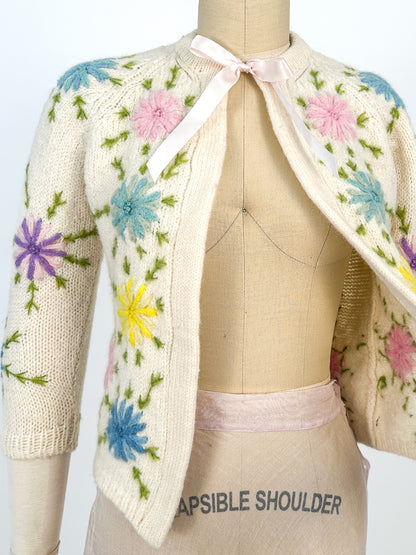 1950s White Wool Cardigan with Embroidered Flowers / Bust 32