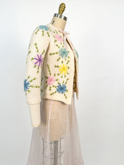 1950s White Wool Cardigan with Embroidered Flowers / Bust 32