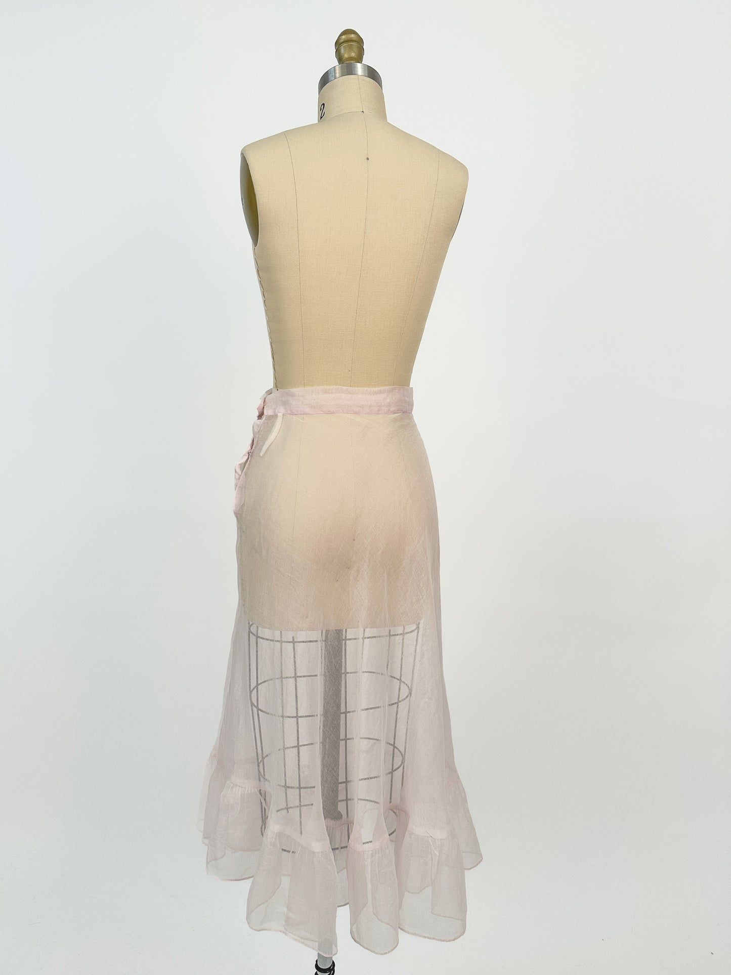 1930s Pale Pink Diaphanous Organza Skirt / Waist 24