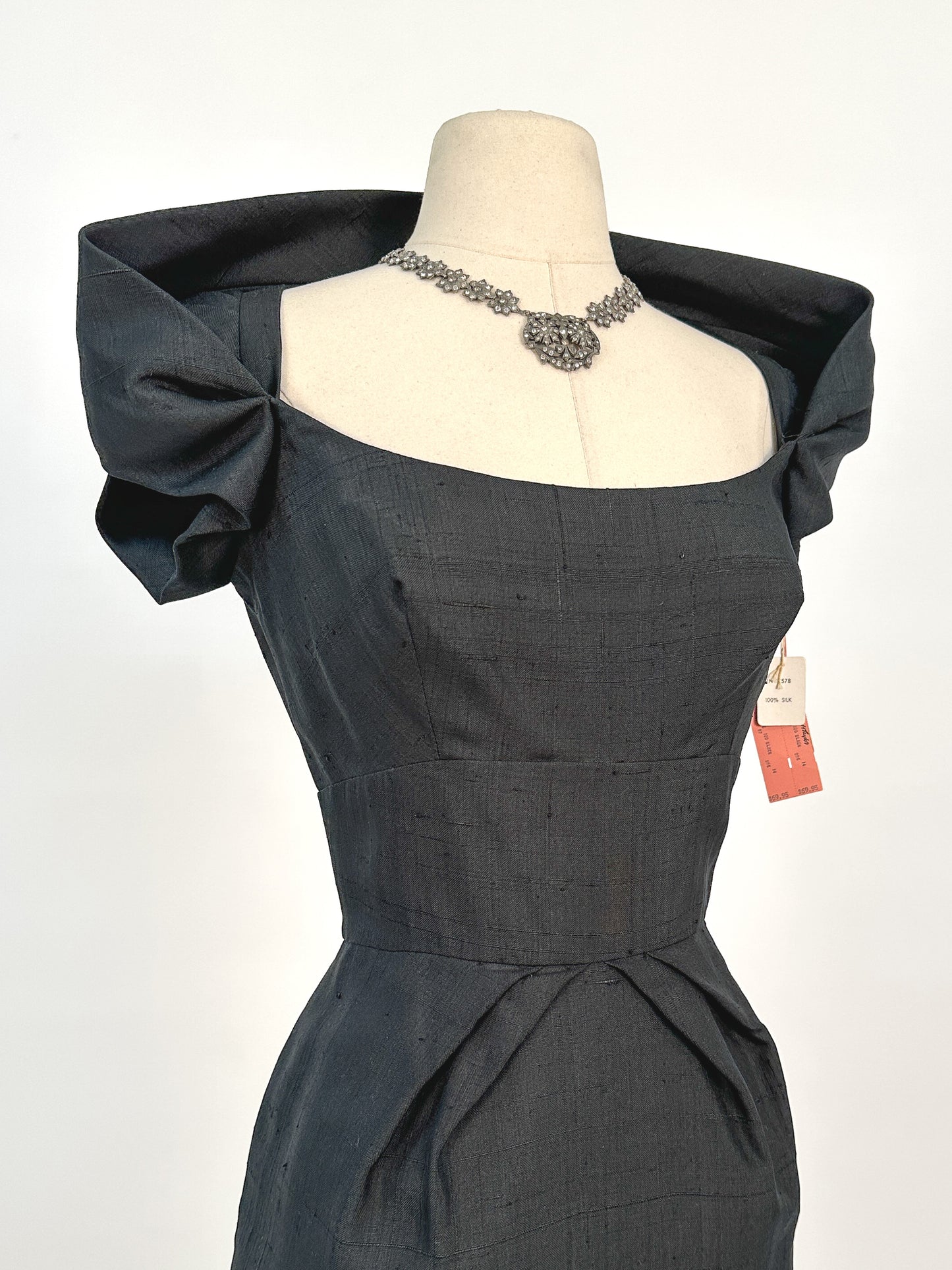 1950s Fabulously Stunning Silk LBD / Waist 28