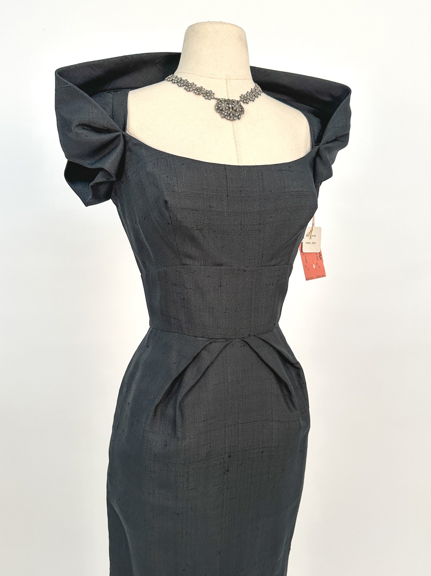 1950s Fabulously Stunning Silk LBD / Waist 28