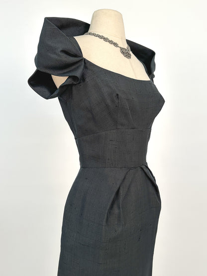 1950s Fabulously Stunning Silk LBD / Waist 28
