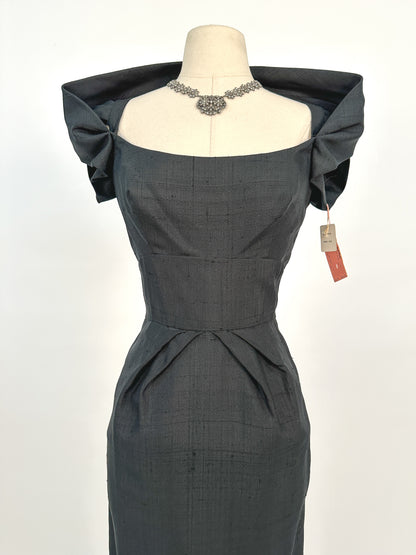 1950s Fabulously Stunning Silk LBD / Waist 28