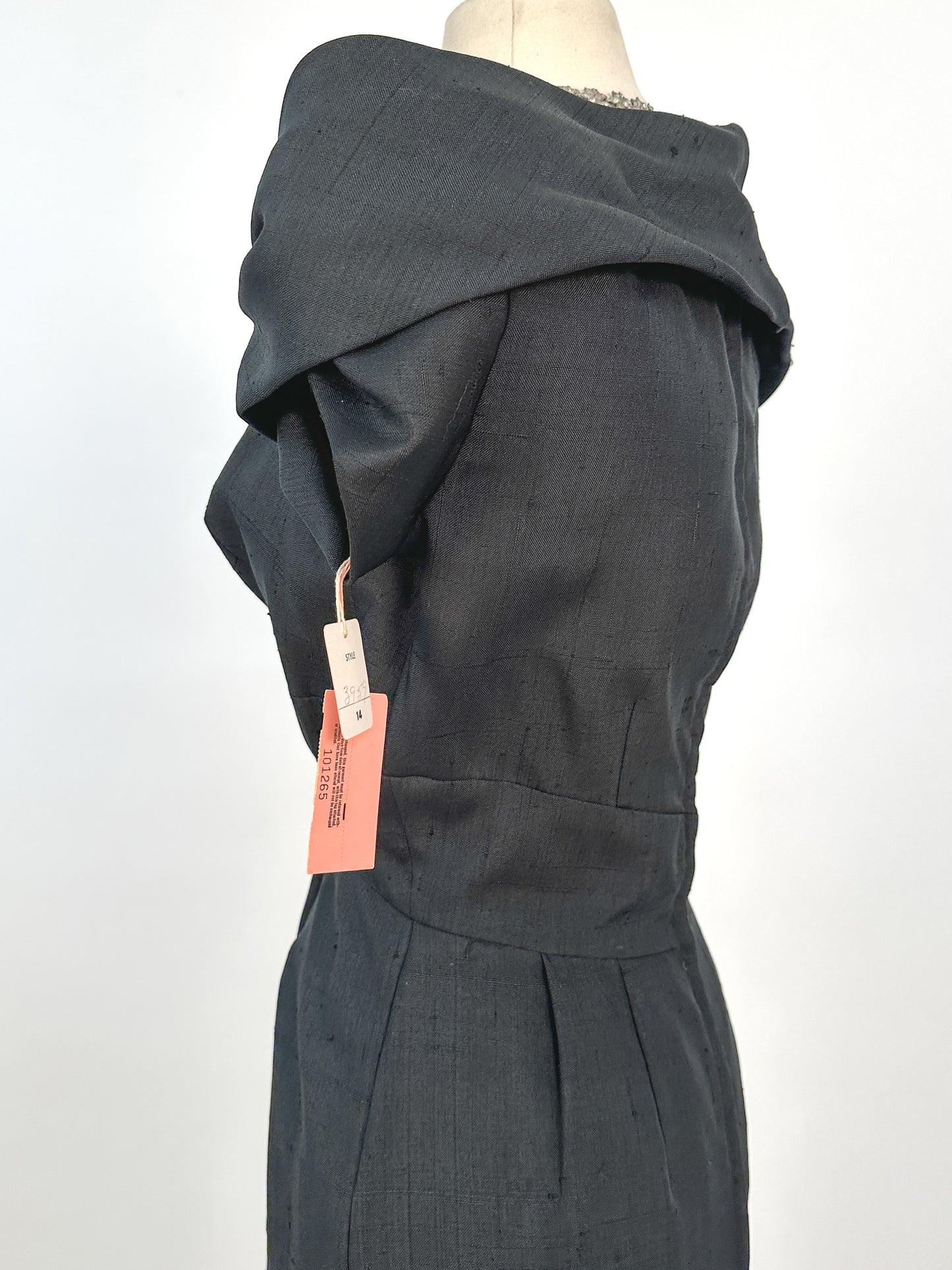 1950s Fabulously Stunning Silk LBD / Waist 28